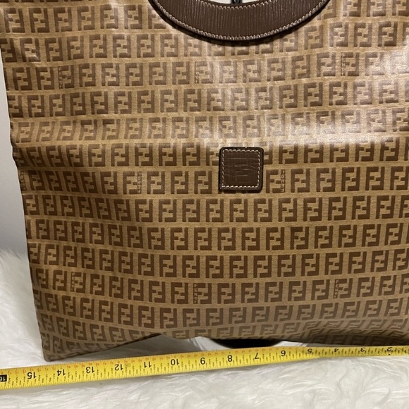 SOLD 🎉Fendi authentic bag FF brown purse - Picture 4 of 11